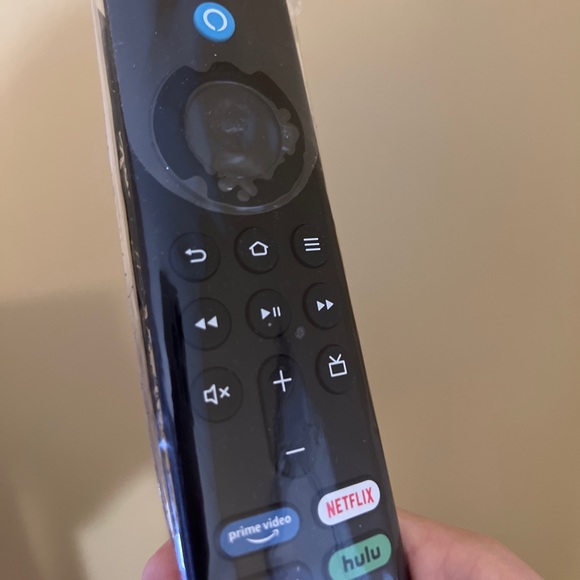 Excellent Fire TV Stick 4K 2021 No sign of use All accessories included - Picture 3 of 5